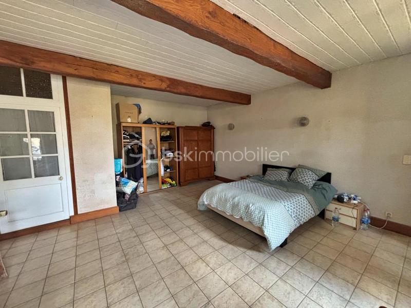 Maison - 233 m² - 8 pièces