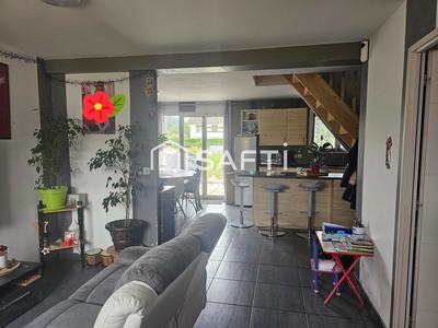 Maison - 123 m² - 7 pièces