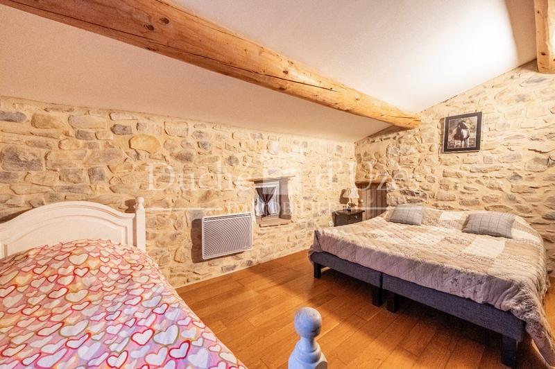 Maison - 280 m² - 12 pièces