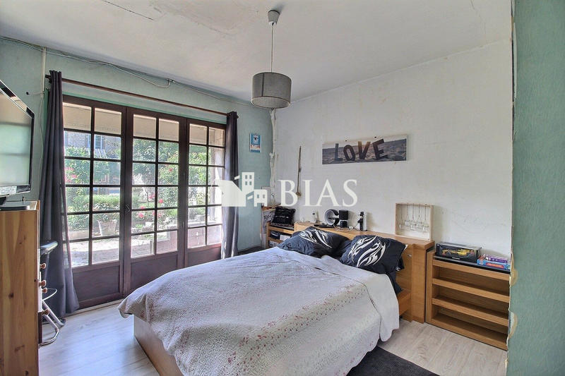 Maison - 298 m² - 10 pièces