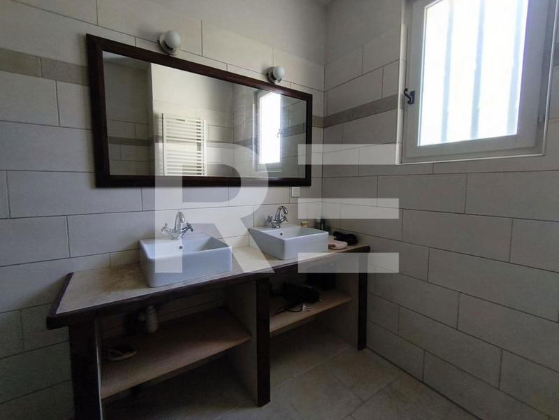 Maison - 136 m² - 5 pièces