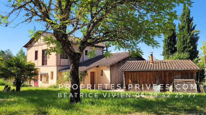 Maison - 215 m² - 7 pièces