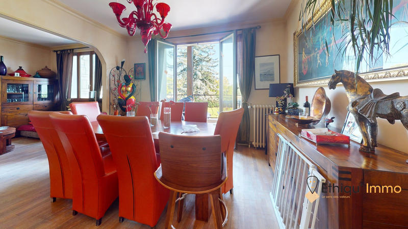 Maison - 390 m² - 20 pièces