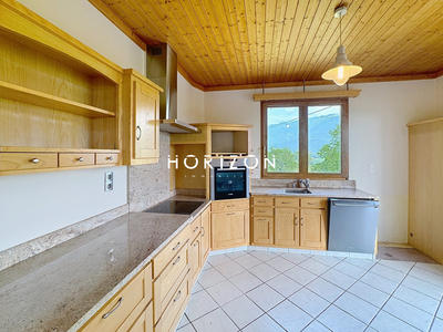 Maison ancienne - 250 m² - 8 pièces