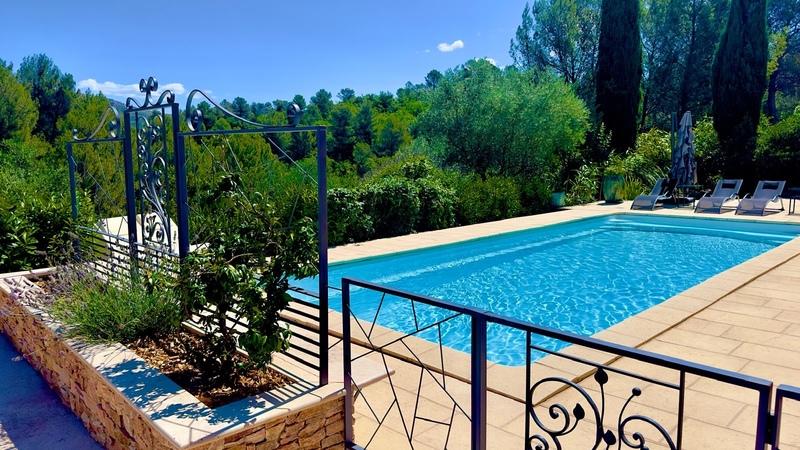 Maison - 270 m² - 7 pièces