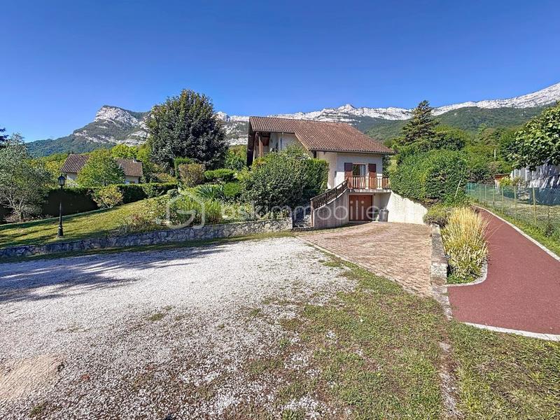 Maison - 143 m² - 6 pièces