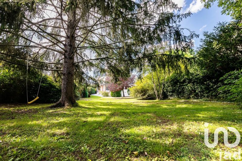 Maison - 370 m² - 17 pièces