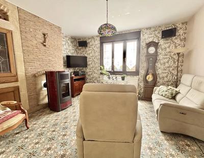 Maison traditionnelle - 209 m² - 8 pièces