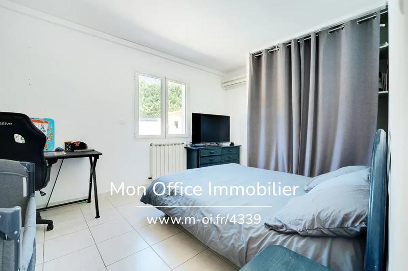 Villa - 205 m² - 7 pièces