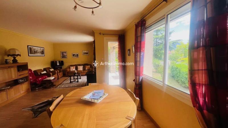 Maison - 137 m² - 6 pièces