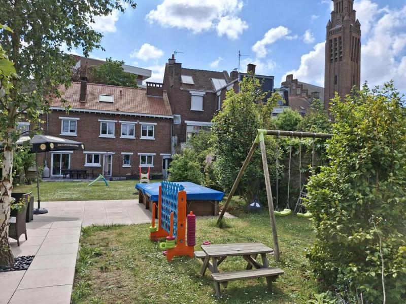 Maison - 187 m² - 7 pièces