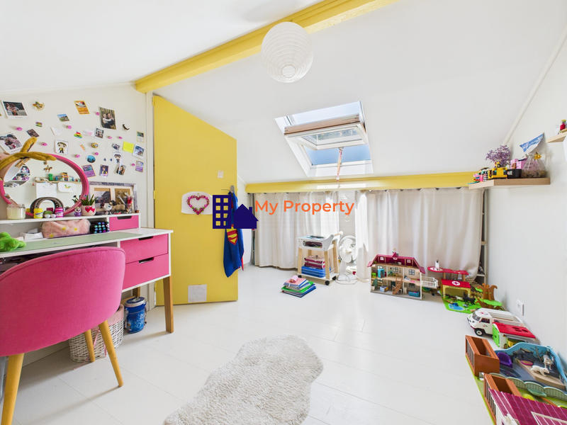 Maison - 90 m² - 6 pièces