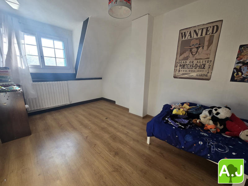 Maison - 104 m² - 4 pièces