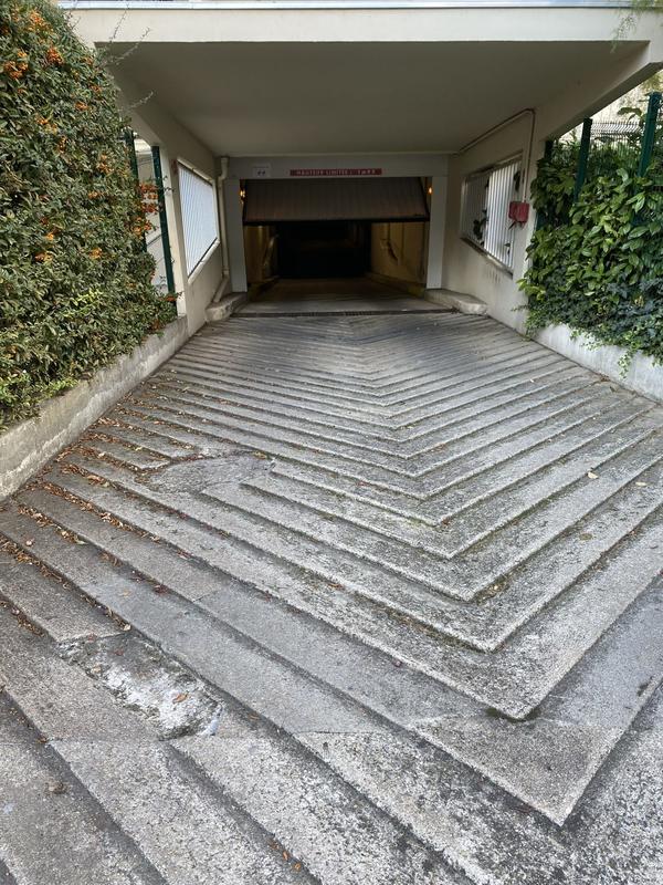 Parking / Garage - 23 m²