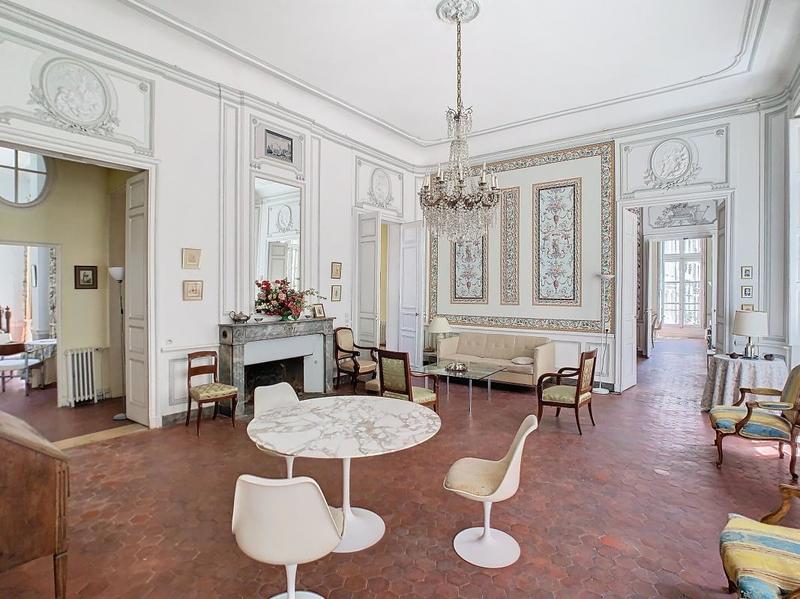 Appartement - 267 m² - 7 pièces