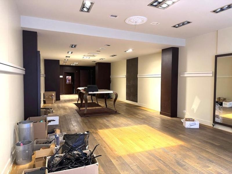 Local commercial - 116 m² - 2 pièces