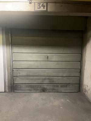 Parking / Garage - 12 m²