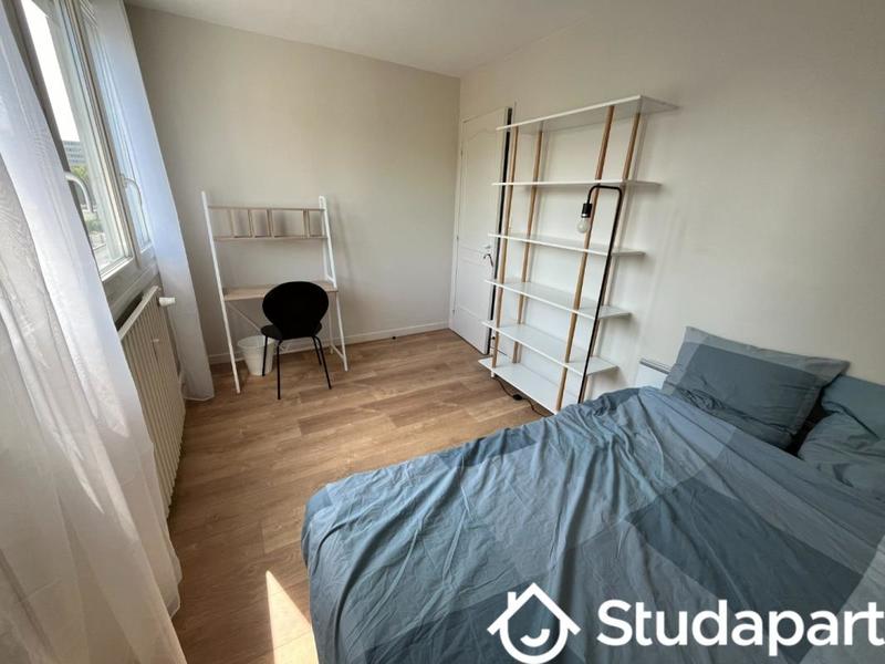 Chambre - 12 m² - 1 pièce