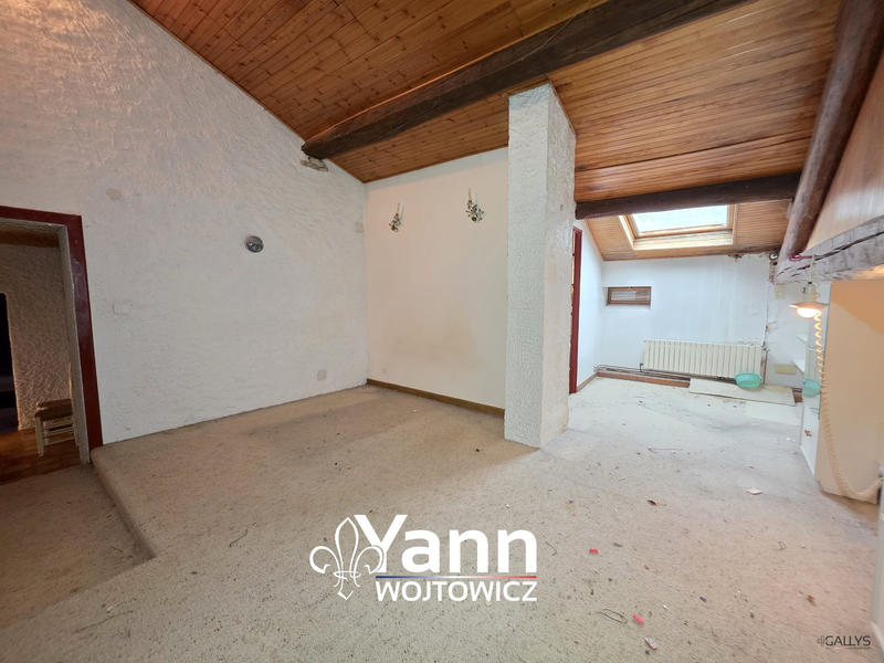 Maison - 270 m² - 7 pièces