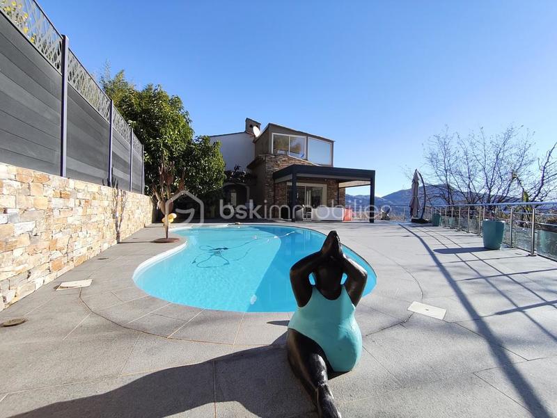 Villa - 264 m² - 7 pièces