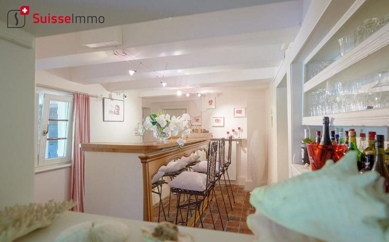 Demeure - 321 m² - 12 pièces