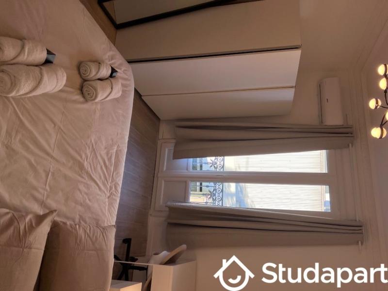 Chambre - 11 m² - 1 pièce