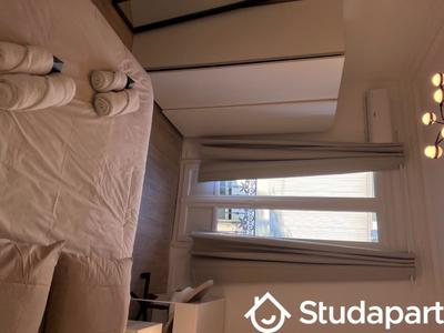 Chambre - 11 m² - 1 pièce