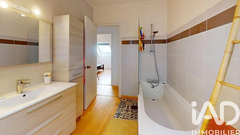 Maison - 120 m² - 6 pièces