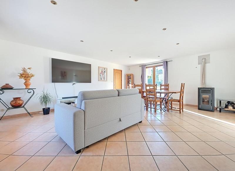 Maison - 110 m² - 5 pièces