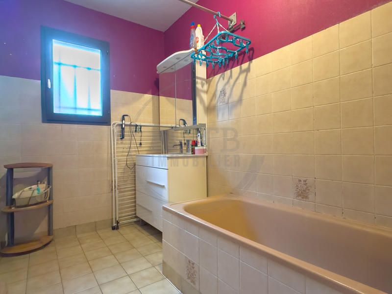 Villa - 90 m² - 5 pièces