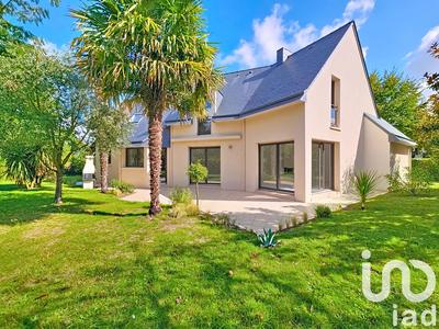 Maison - 197 m² - 9 pièces