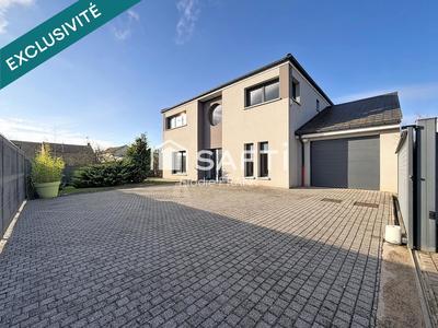 Maison - 177 m² - 7 pièces