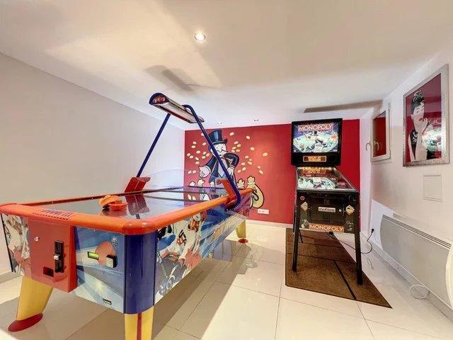 Châlet - 200 m² - 6 pièces