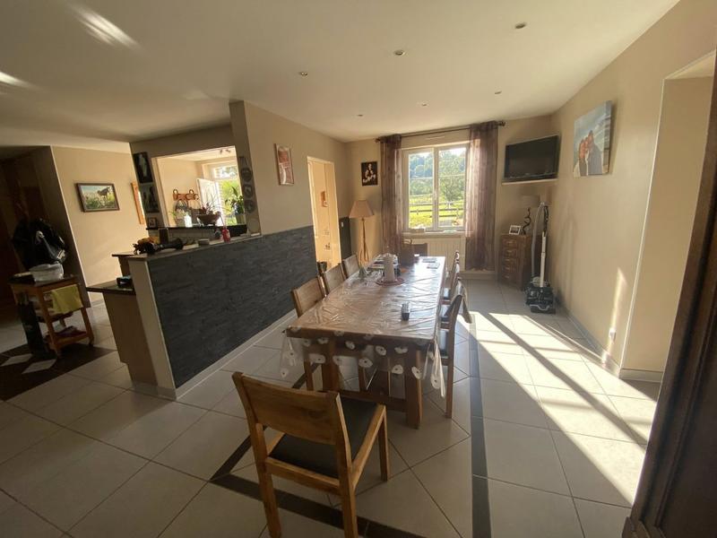 Maison - 213 m² - 8 pièces