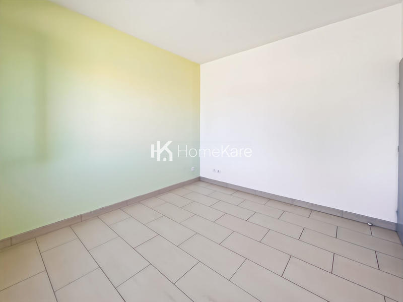 Maison - 230 m² - 7 pièces