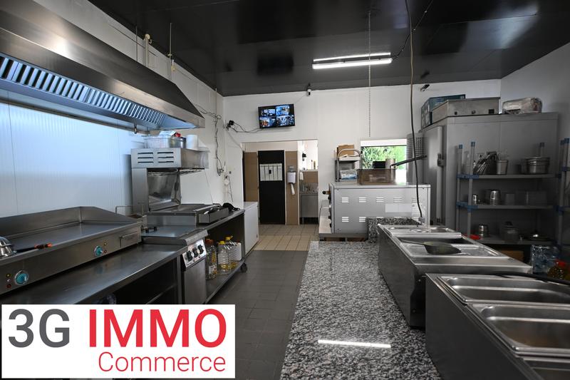 Local commercial - 200 m² - 5 pièces