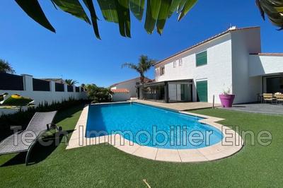 Villa - 306 m² - 8 pièces