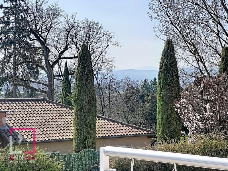 Maison - 217 m² - 7 pièces