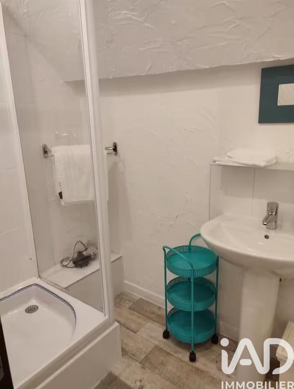 Maison - 240 m² - 11 pièces