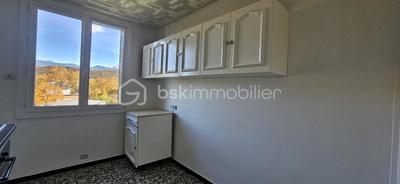 Appartement - 70 m² - 4 pièces