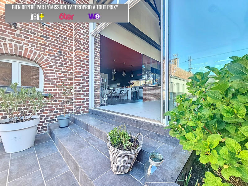 Maison - 250 m² - 9 pièces