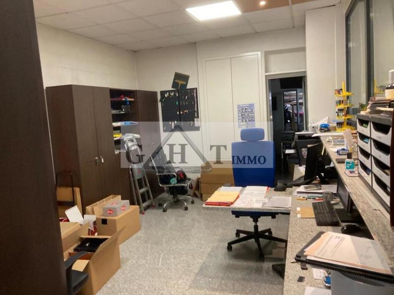 Entrepôt - 460 m² - 2 pièces