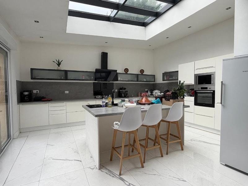 Maison - 140 m² - 4 pièces