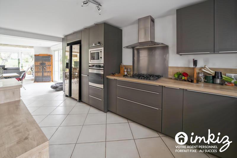 Maison - 180 m² - 7 pièces