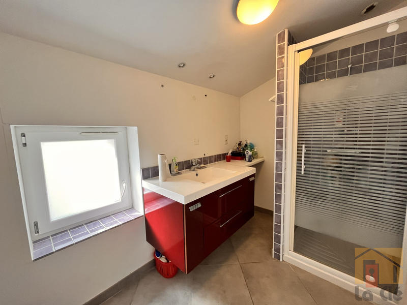 Maison - 267 m² - 10 pièces