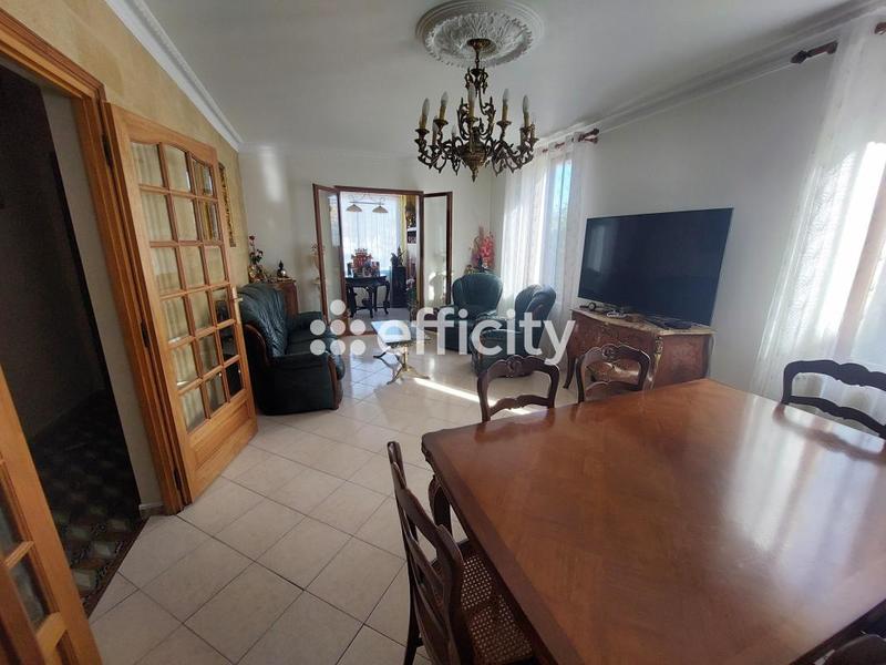 Maison - 164 m² - 8 pièces