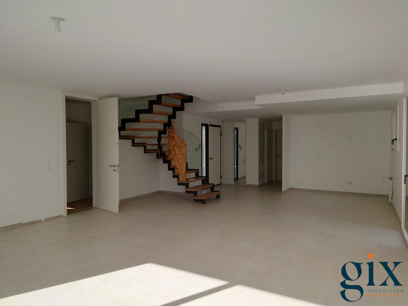 Maison - 141 m² - 5 pièces