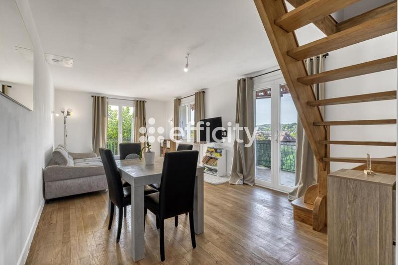 Maison - 182 m² - 7 pièces