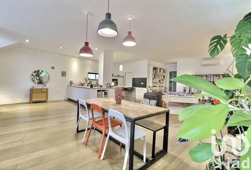 Loft - 137 m² - 4 pièces