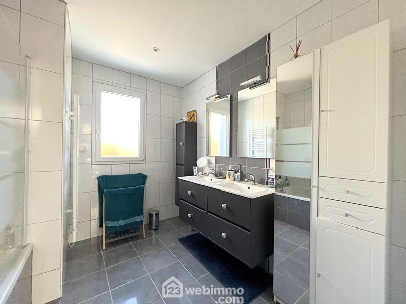 Maison - 110 m² - 5 pièces